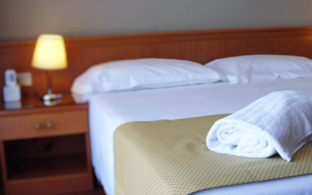 Smart Hotel Gallery House