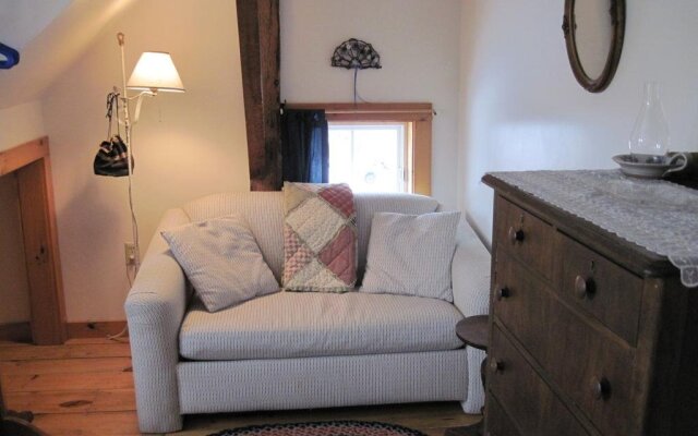 Maple House Bed & Breakfast