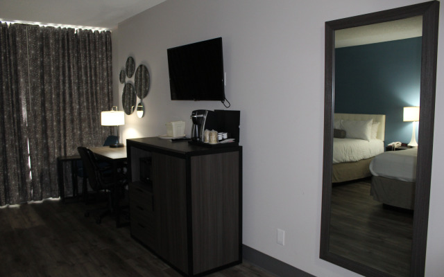SureStay Plus by Best Western Windsor