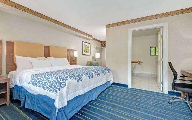 Days Inn by Wyndham Ridgefield