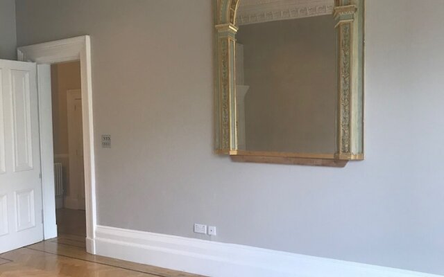 Luxurious 3-bed Apartment in Conservation Area