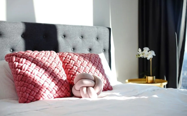 Shadow Play 2Bed Ocean View Apartment