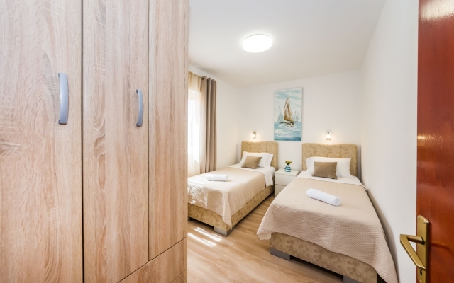 Apartment Dreamy - free parking A2 Nin, Zadar riviera