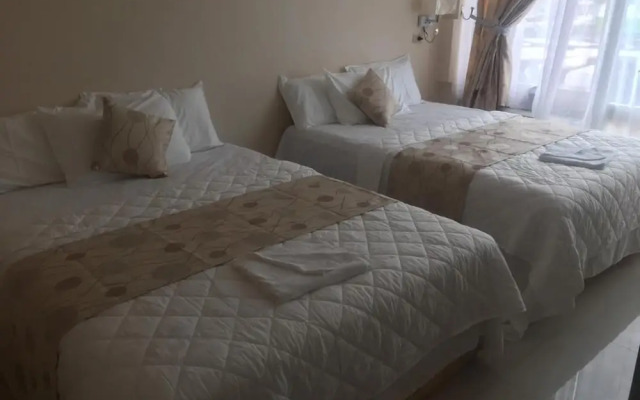 Golden Tree Hotel