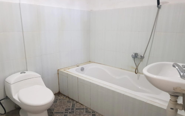 RedDoorz near Pantai Timba Batu Lombok