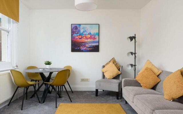 2BD Holiday Apartment in the Heart of Shaldon