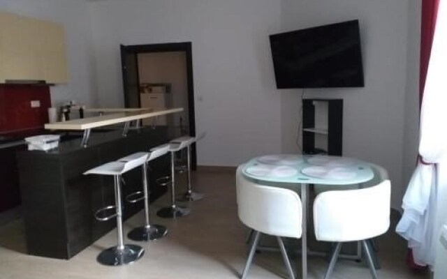 City Pads Apartment