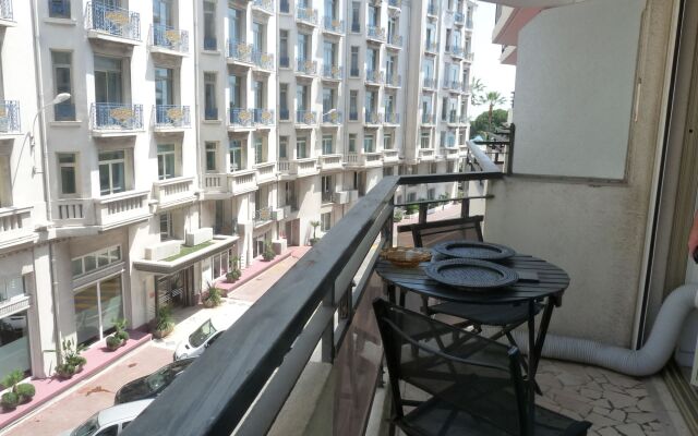 Two Bedroom Martinez Croisette