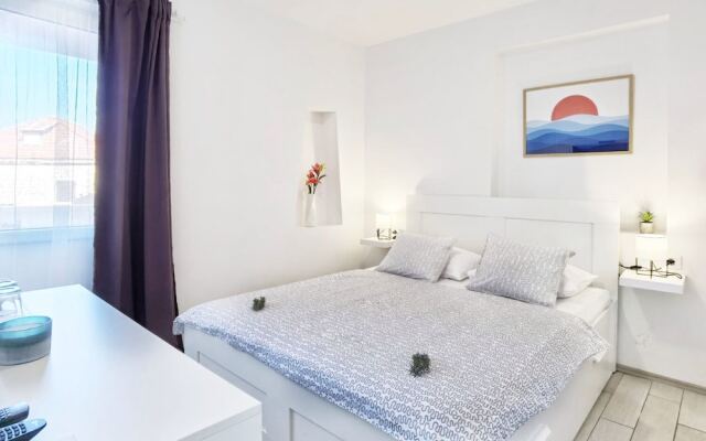 Boutique Rooms - With Pool - 4 - R201