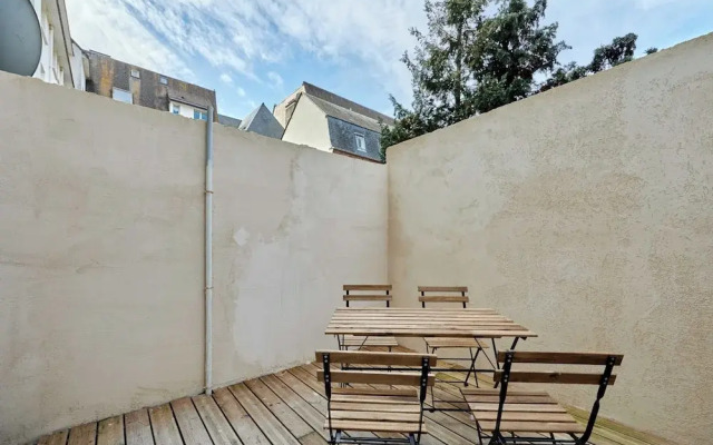 Beautiful Equipped Apartment in Downtown Deauville 4p/1br With Patio