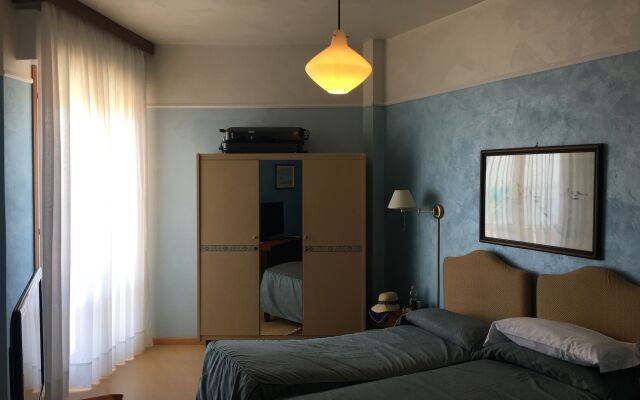 Hotel Universo