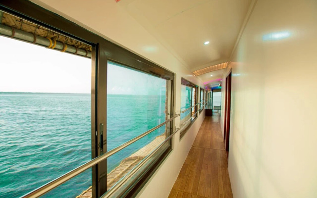 Tharangini Houseboats