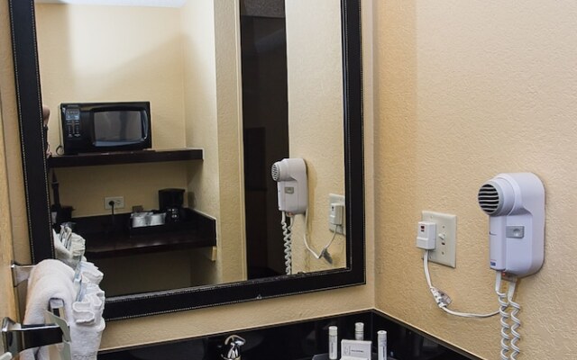 Fairfield Inn & Suites by Marriott Boston Milford