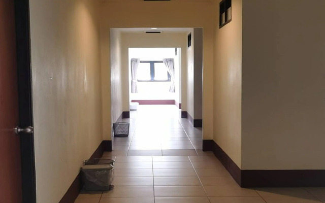 Top Harvest Rental - Hostel