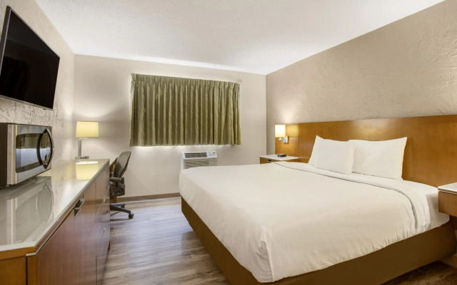 Rodeway Inn
