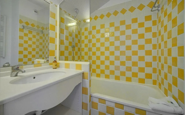 IMMOGROOM - 3 Rooms - Renovated - Pool - Air conditioning - Parking -