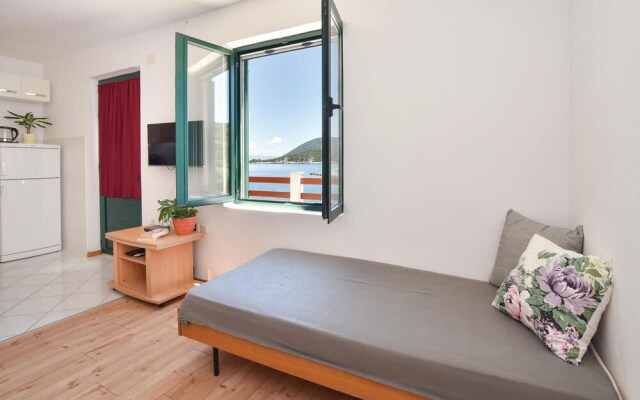 Amazing Home in Zastrazisce With Wifi and 2 Bedrooms