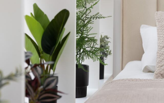 Nature & Bright Apartment by Renters