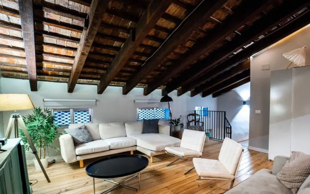 Duplex Loft And Home Office 140m2 Plus a 70m2 Terrace