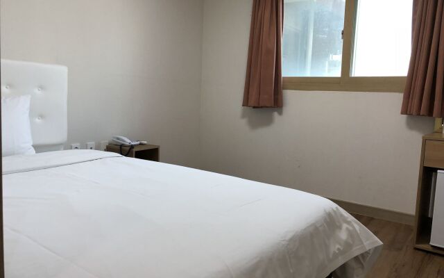 Jeju Skyhill Business Hotel