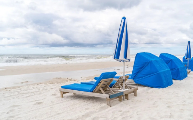 Tradewinds Condos by Hosteeva