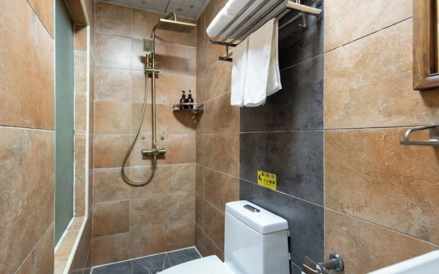 East Hotel The Forbidden City Drum Tower