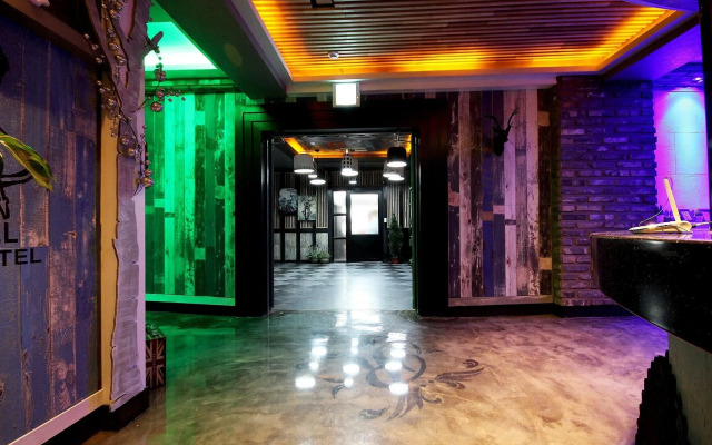 Raphael Hotel