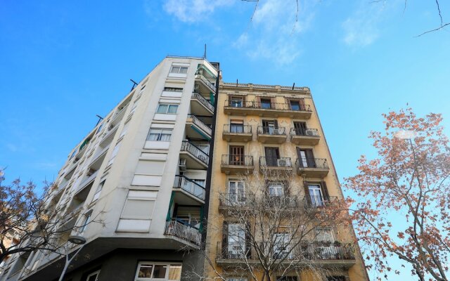 Bbarcelona Sagrada Familia Garden Apartment