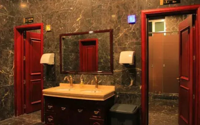 Yinlong International Hotel