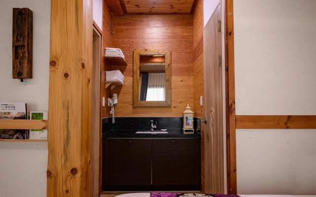 Jeonju Wangyijimil Hanok Hotel