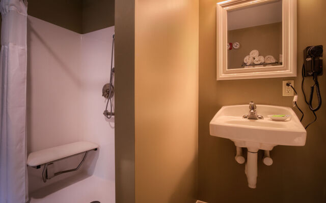 Sun & Ski Inn And Suites