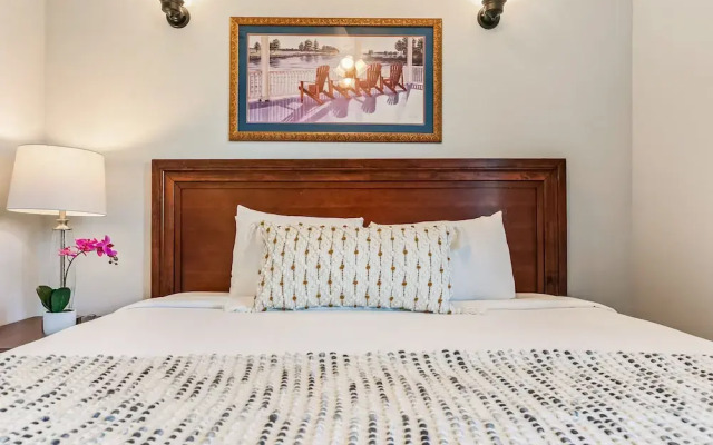 Fully Furnished Condos Near St Charles