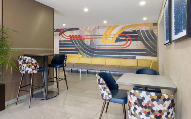 Wyndham Indianapolis Airport