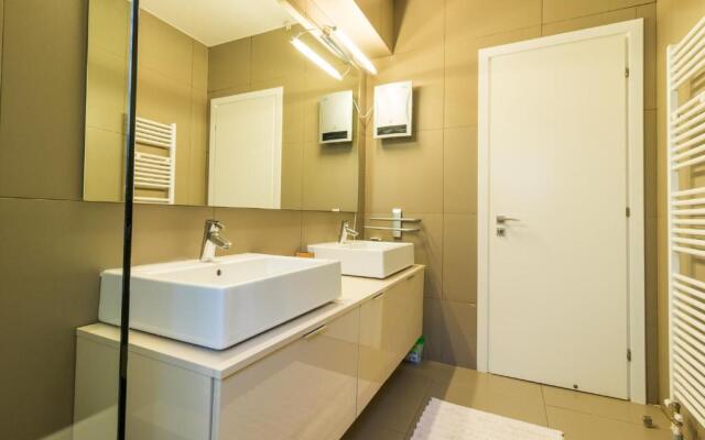 Luxury 3 Bedroom Apartment with garden in Glyfada