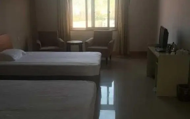Qingdao Guanhaichao Business Hotel
