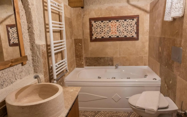 Grand Elite Cave Suites