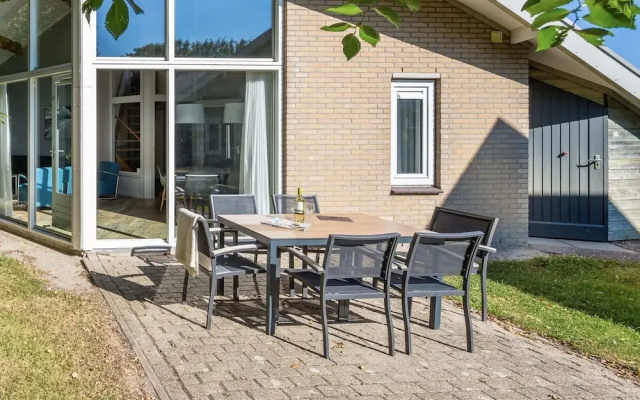 Bungalow Near North Sea Beach With Garden