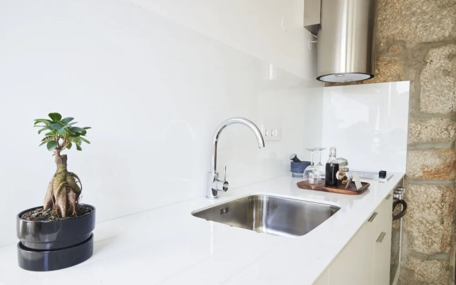 Pause Apartments