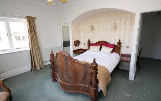 Heddon's Gate Hotel