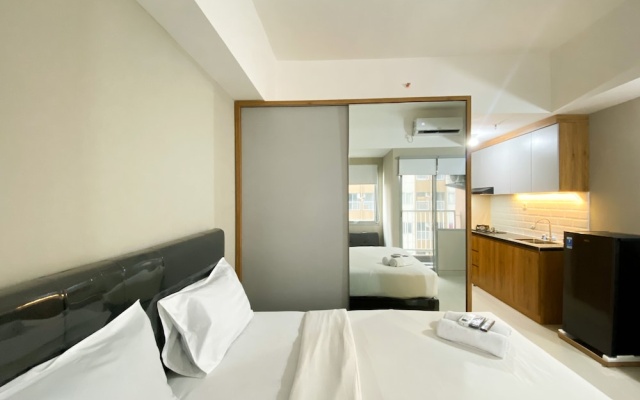 Minimalist Studio Room LRT City Jatibening Apartment – Guest Rooms – Bekasi