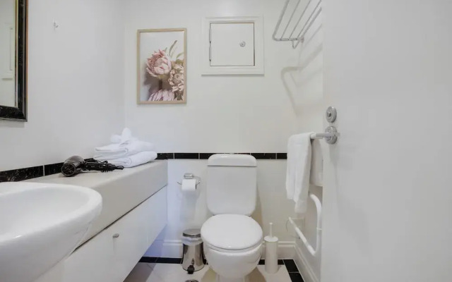 City Hideaway 1 BR Apt with Pool - Gym