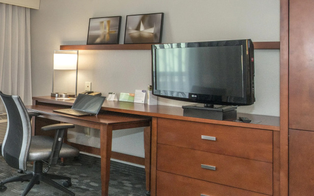 Courtyard Montgomery Prattville