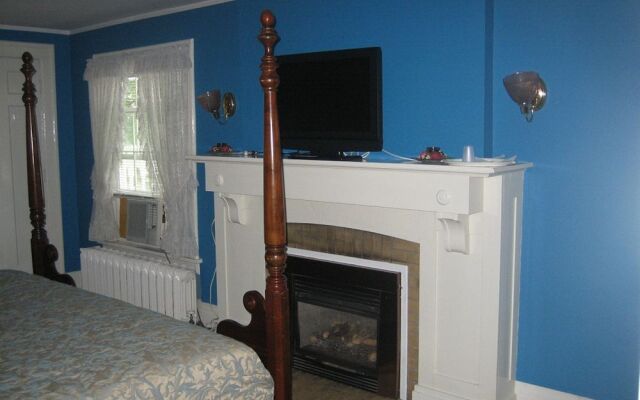 Chestnut Inn Bed and Breakfast