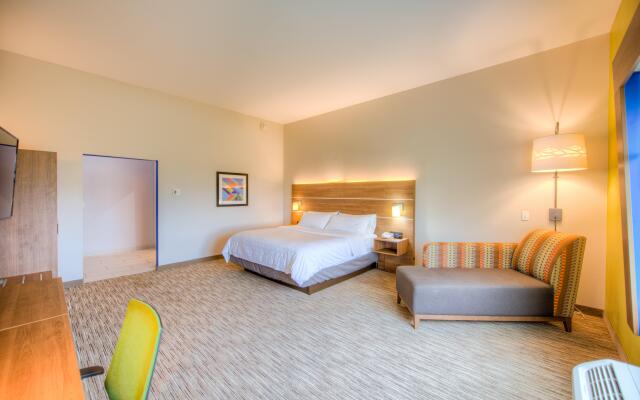 Holiday Inn Express & Suites Remington by IHG