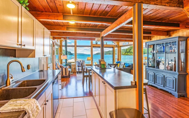 Utopia Cove in Union