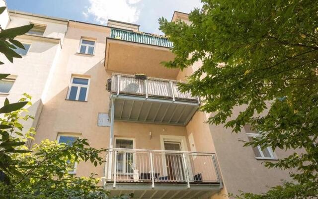 Spacious Vienna Central Station Residence