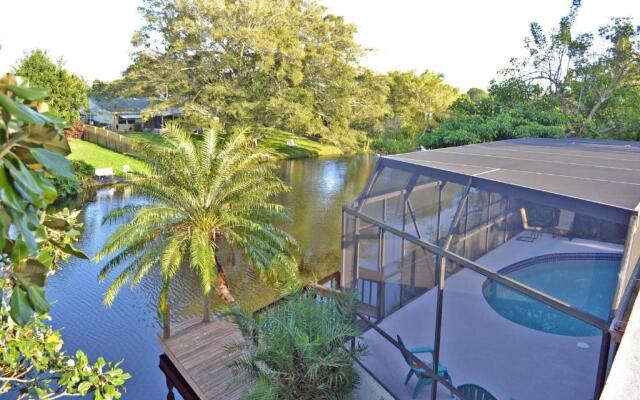 Bradenton Lakefront Home 1903
