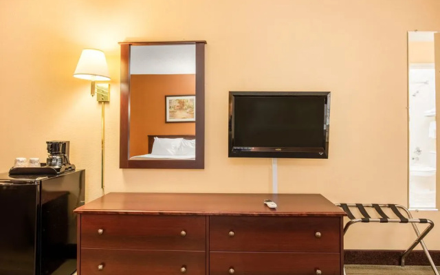 Rodeway Inn Gordonville