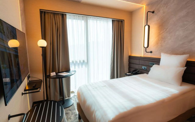 Novotel Istanbul Bomonti - Image 3