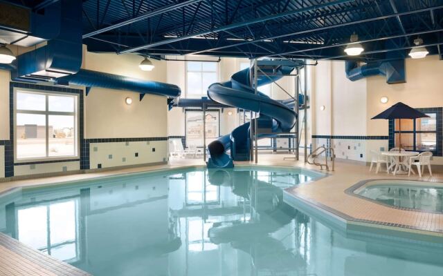 Ramada Drayton Valley